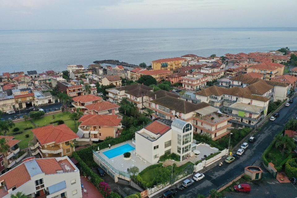 Aparthotel Path House - Etna & Sea View Riposto Zewnętrze zdjęcie